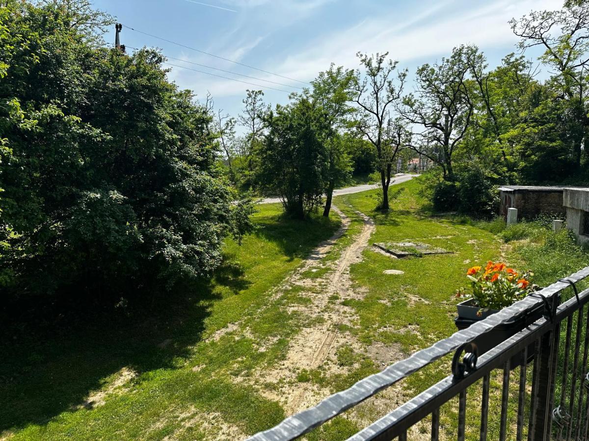 Ubytovani Na Sklipku Prace Exterior photo